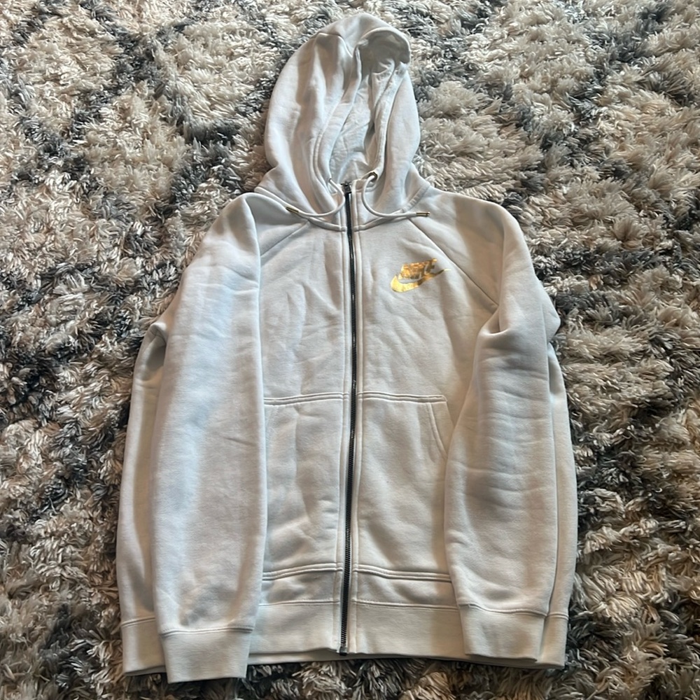 Women’s Nike zip up hoodie